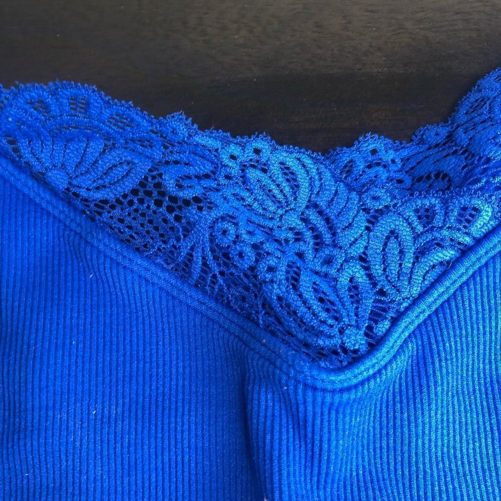 Auden royal blue lace top adjustable strap bralette, size medium - Picture 2 of 8
